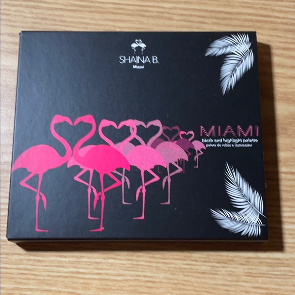 Shaina B Miami blush and highlight palette- NIB